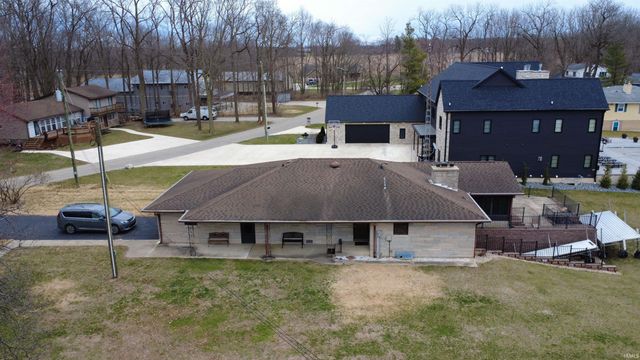 2922 S Country Club Dr S, Rochester, IN 46975