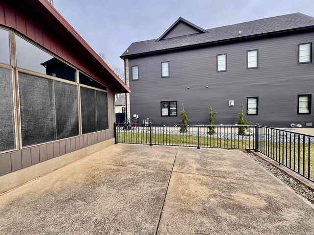 2922 S Country Club Dr S, Rochester, IN 46975