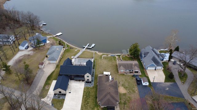 2922 S Country Club Dr S, Rochester, IN 46975