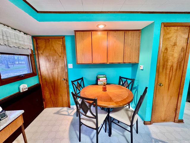 2922 S Country Club Dr S, Rochester, IN 46975