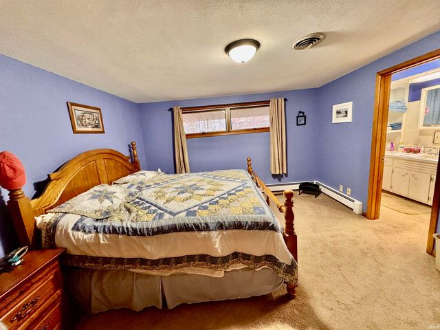 2922 S Country Club Dr S, Rochester, IN 46975