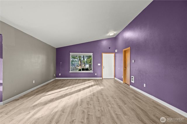 17517 Park Avenue S, Spanaway, WA 98387