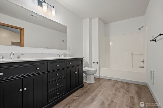 17517 Park Avenue S, Spanaway, WA 98387