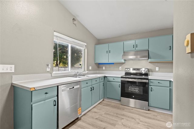 17517 Park Avenue S, Spanaway, WA 98387