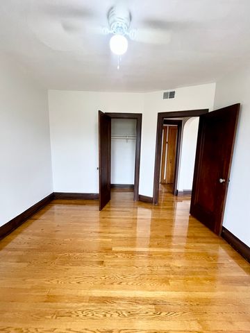 2316 N Leclaire Avenue 2, Chicago, IL 60639