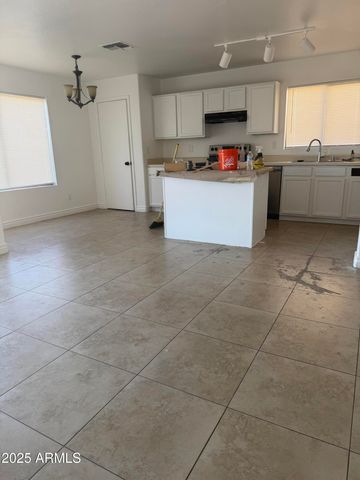 5092 N 75TH Lane, Glendale, AZ 85303