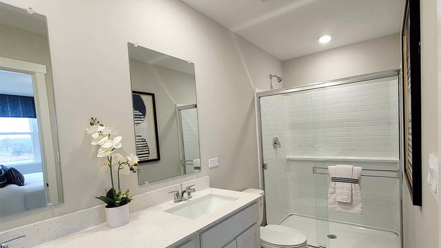 2225 Waters Edge Drive, Schaumburg, IL 60173