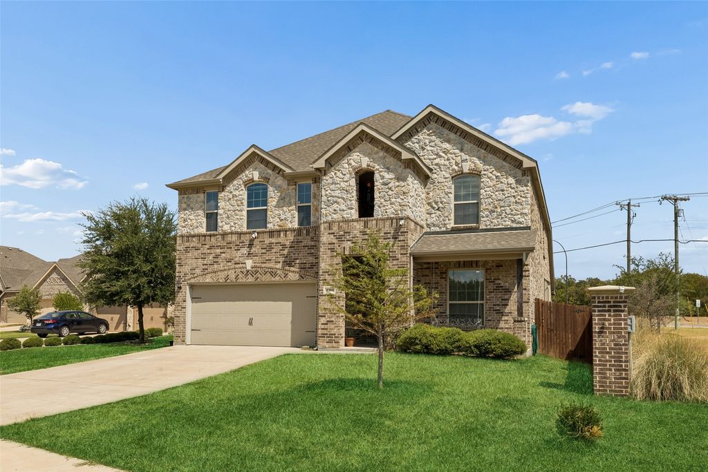 1304 Mountain View Lane, Kennedale, TX 76060 — exterior