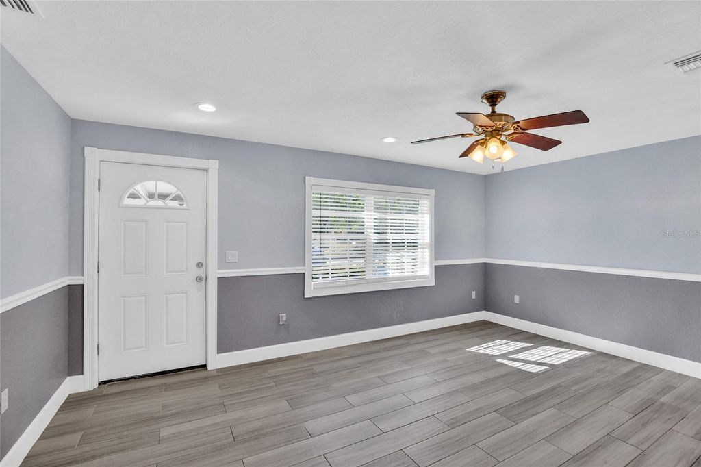 Image 5 of property listing at 3559 NW 4TH STREET, Okeechobee, FL 34972