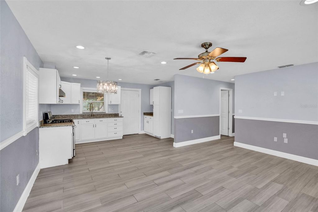 Image 8 of property listing at 3559 NW 4TH STREET, Okeechobee, FL 34972