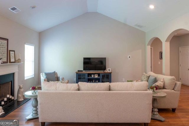 46 Roundabout Lane NW, Adairsville, GA 30103