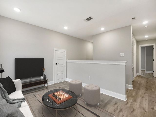 18 S Founders Way, Hattiesburg, MS 39401