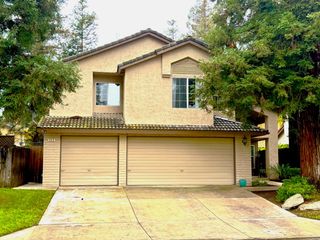 909 E Edgemont Drive, Fresno, CA 93720