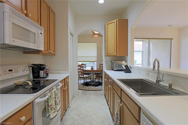 13225 Silver Thorn LOOP # 304, North Fort Myers, FL 33903