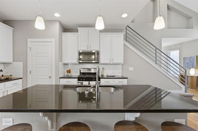 7107 Mowbray ST 44, Austin, TX 78741