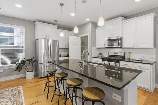 7107 Mowbray ST 44, Austin, TX 78741