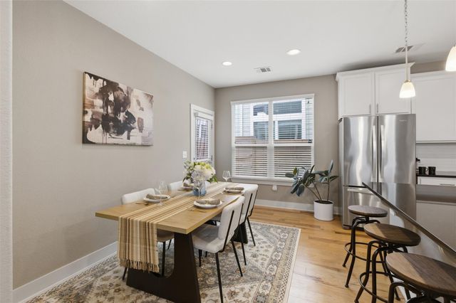 7107 Mowbray ST 44, Austin, TX 78741