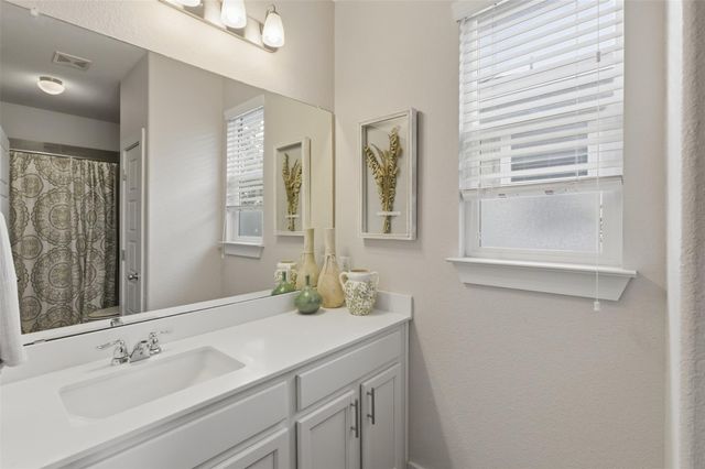 7107 Mowbray ST 44, Austin, TX 78741