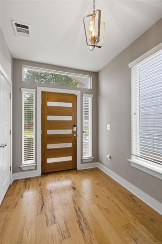 7107 Mowbray ST 44, Austin, TX 78741