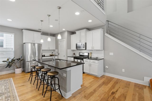 7107 Mowbray ST 44, Austin, TX 78741