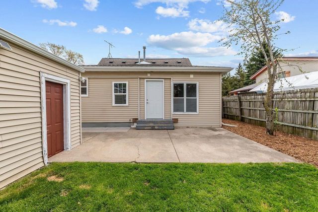226 GRUENWALD AVENUE, Neenah, WI 54956