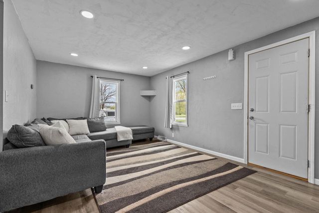 226 GRUENWALD AVENUE, Neenah, WI 54956