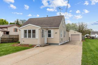 226 GRUENWALD AVENUE, Neenah, WI 54956