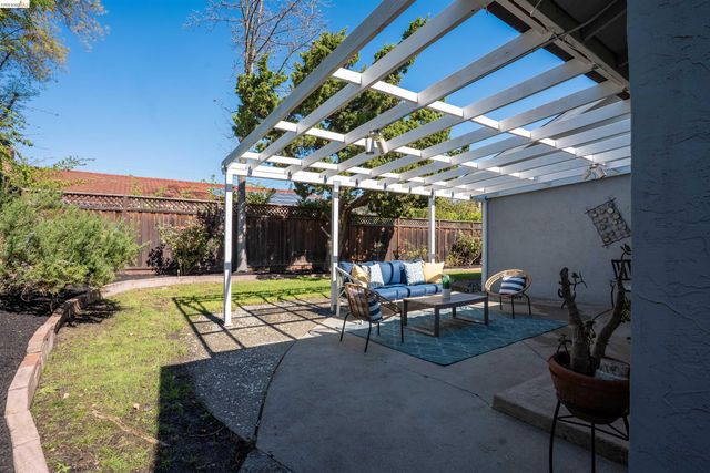 410 Fensalir Ave, Pleasant Hill, CA 94523