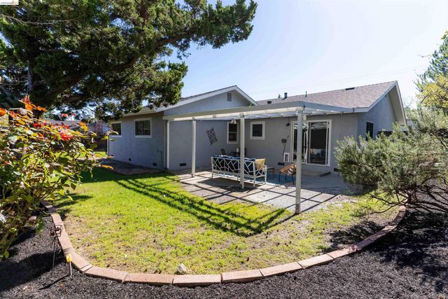 410 Fensalir Ave, Pleasant Hill, CA 94523