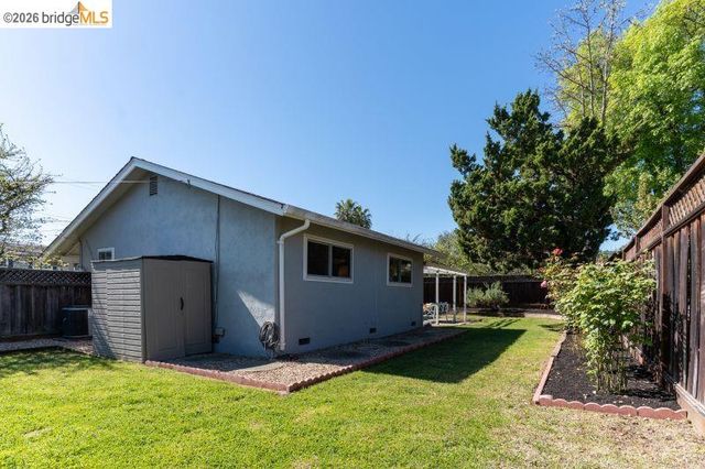 410 Fensalir Ave, Pleasant Hill, CA 94523