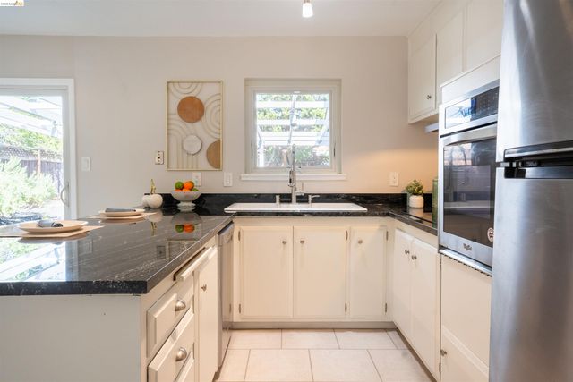 410 Fensalir Ave, Pleasant Hill, CA 94523