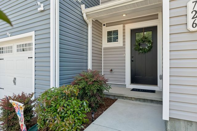 726 Cottoncloud Dr, Lebanon, TN 37090