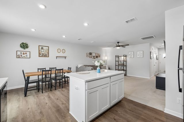 726 Cottoncloud Dr, Lebanon, TN 37090