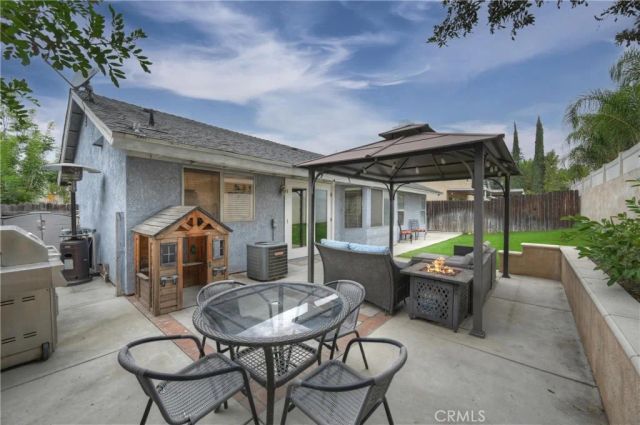 28679 Strathmore, Highland, CA 92346