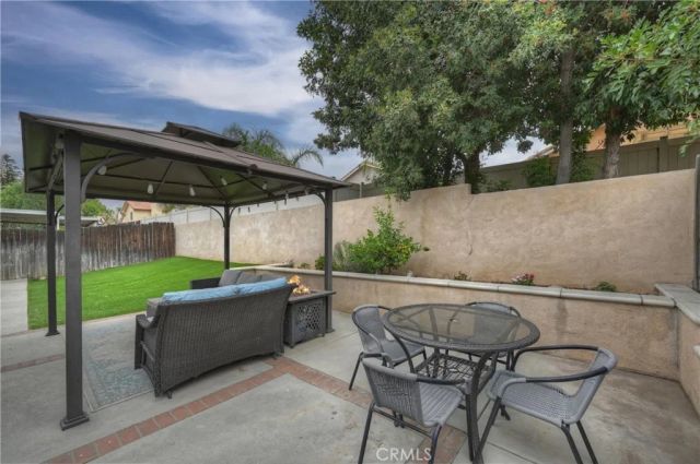 28679 Strathmore, Highland, CA 92346