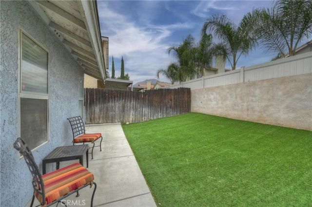 28679 Strathmore, Highland, CA 92346