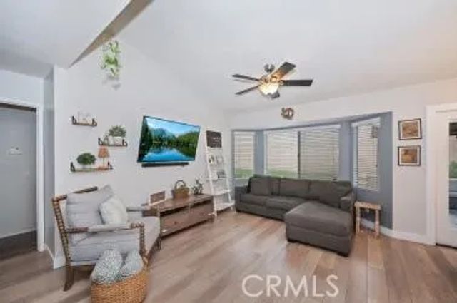 28679 Strathmore, Highland, CA 92346