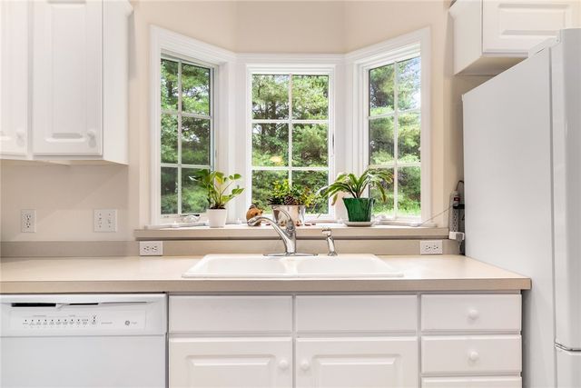200 Wickford Point Road, North Kingstown, RI 02852