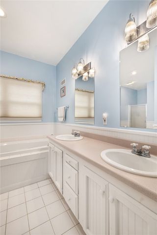 200 Wickford Point Road, North Kingstown, RI 02852