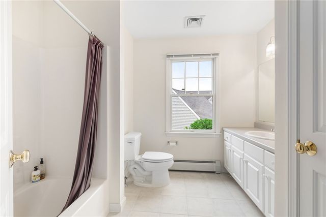 200 Wickford Point Road, North Kingstown, RI 02852