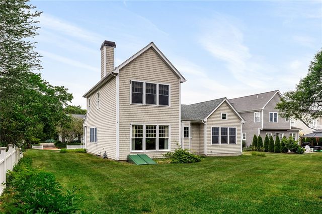 200 Wickford Point Road, North Kingstown, RI 02852