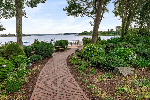 200 Wickford Point Road, North Kingstown, RI 02852