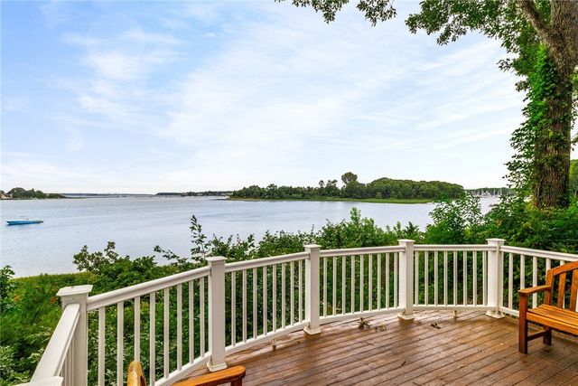 200 Wickford Point Road, North Kingstown, RI 02852