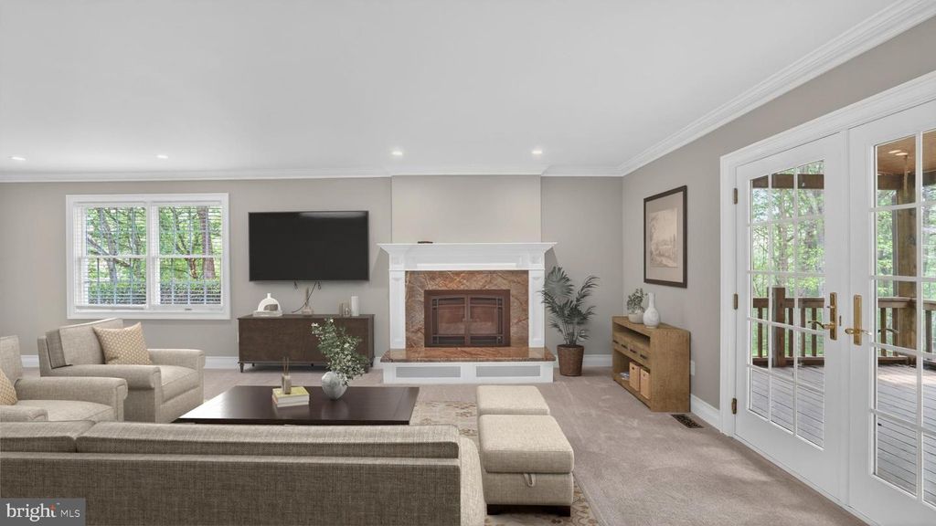 Image 14 of property listing at 328 GREENRIDGE DR, Dunkirk, MD 20754