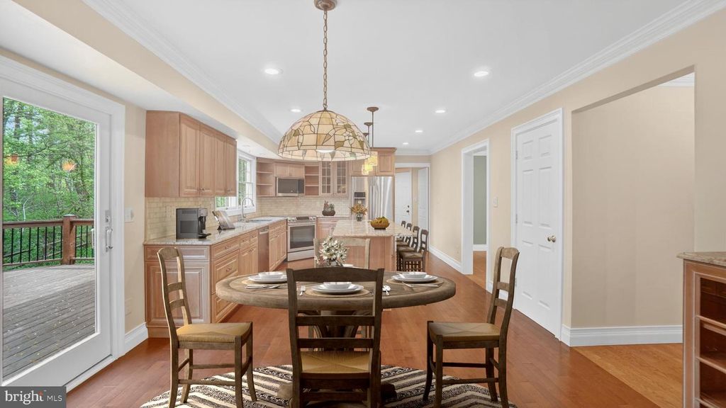 Image 24 of property listing at 328 GREENRIDGE DR, Dunkirk, MD 20754