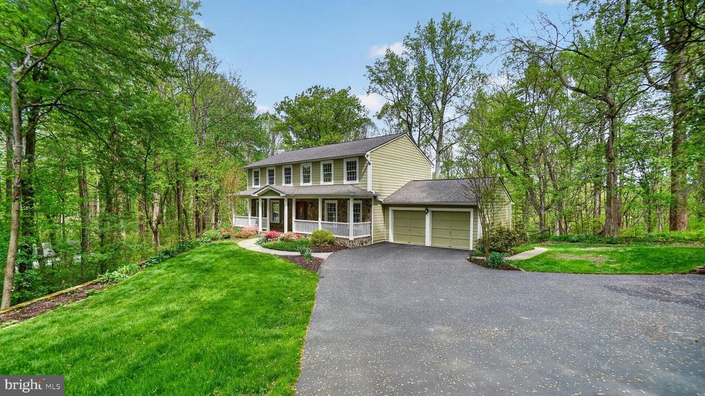 Image 3 of property listing at 328 GREENRIDGE DR, Dunkirk, MD 20754