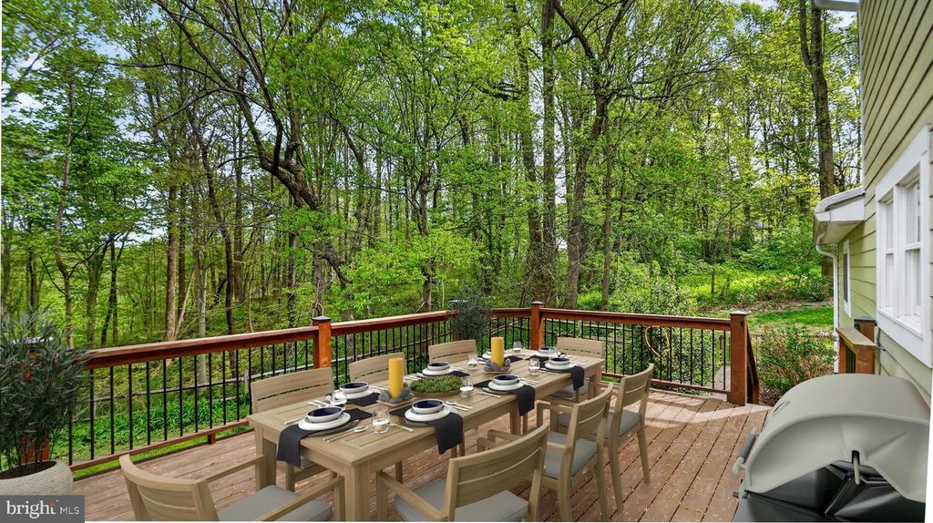 Image 36 of property listing at 328 GREENRIDGE DR, Dunkirk, MD 20754