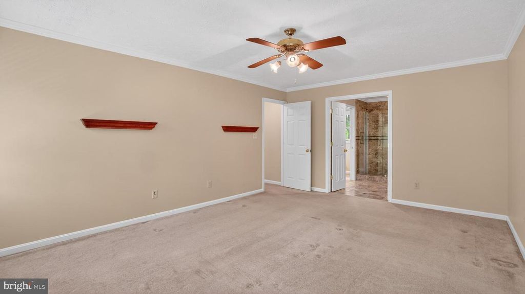 Image 39 of property listing at 328 GREENRIDGE DR, Dunkirk, MD 20754