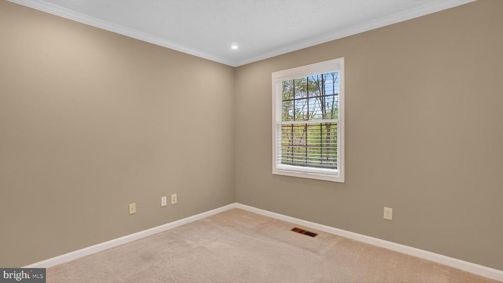 Image 54 of property listing at 328 GREENRIDGE DR, Dunkirk, MD 20754