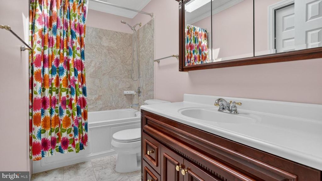 Image 61 of property listing at 328 GREENRIDGE DR, Dunkirk, MD 20754